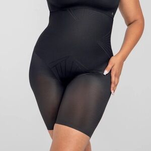 HoneyLove ShadowSculpt High-Waist Short in Black Vamp Size 1X